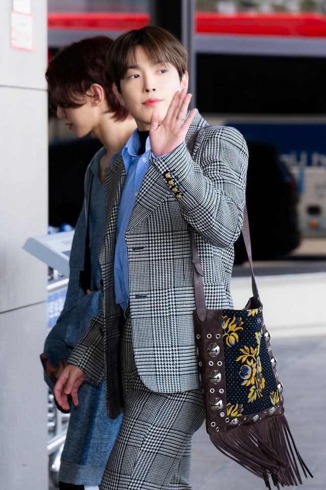 홍중 (HONGJOONG of ATEEZ)