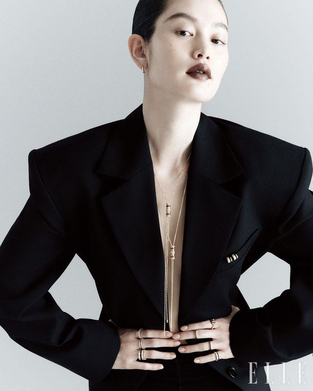 테일러드 재킷은 Magda Butrym H&M.