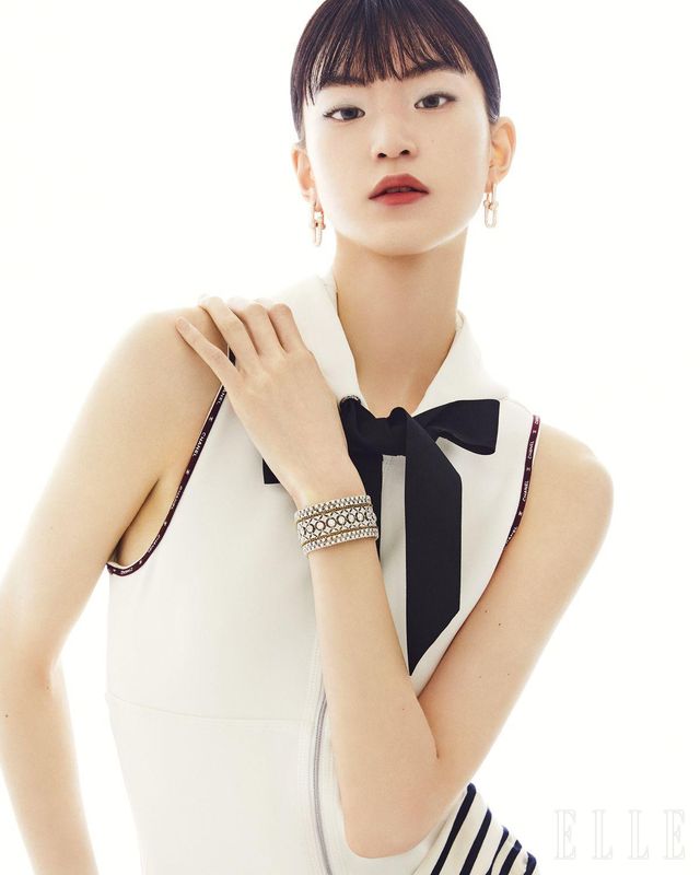 스윔수트는 가격 미정, Chanel.