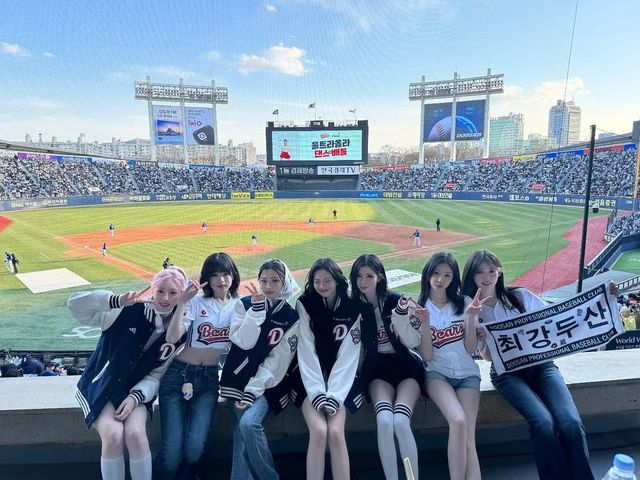 시구 스타일링을 각자 개성있게 소화한 베이비몬스터 @babymonster_ygofficial