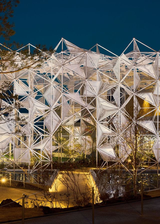 우먼스 파빌리온의 전경. 