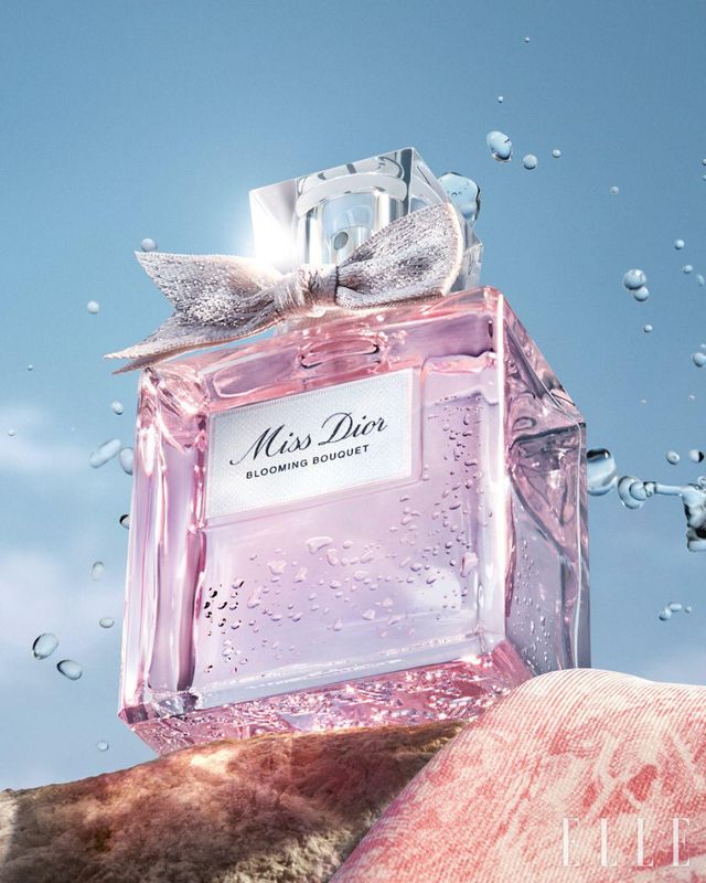 미스 디올 블루밍 부케 오 드 뚜왈렛 30ml, 9만9천원대 / 50ml, 16만6천원대 / 100ml, 23만5천원대 / 150ml, 28만4천원대. 