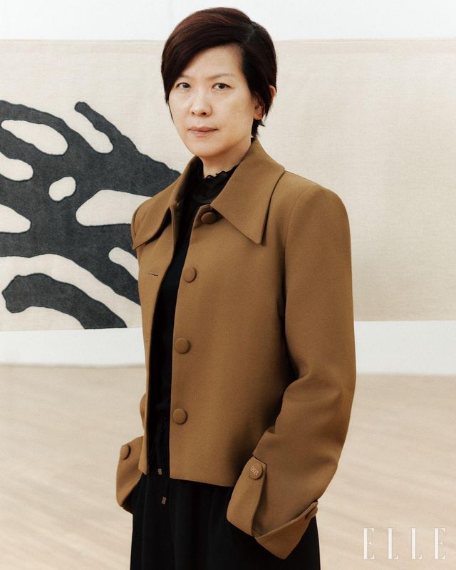 아트선재센터에서 7월 20일까지 〈홍영인: 다섯 극과 모놀로그〉를 선보이는 홍영인 작가. 