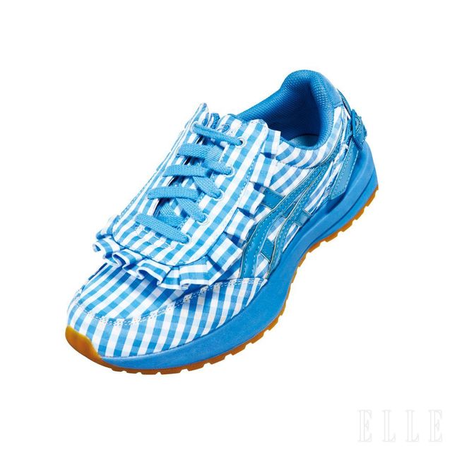 프릴 디테일을 더한 깅엄 체크 스니커즈는 가격 미정, Asicsx Shushu/Tong. 