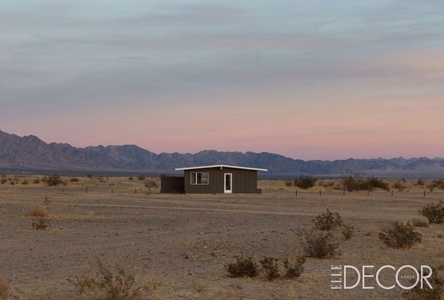  ‘Planar Configuration(Wonder Valley Experimental Living Cabin #1)’(2016). 