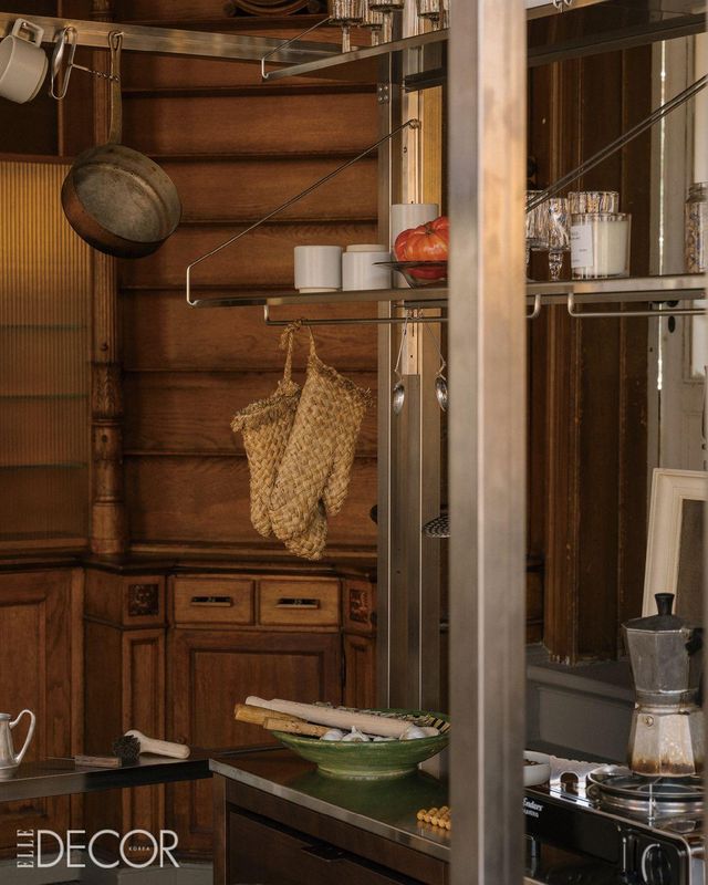 프라마 스토어에 전시된 스트럭처 오브 리빙 구조물. 