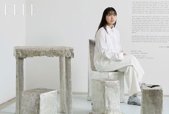  ‘올해의 젊은 공예인’으로 호명된 금속공예가 이윤정. 