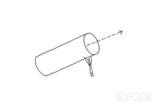 빛을 자유롭게 걸어놓을 수 있는 루이스폴센의 포터블 램프 ‘토모시(Tomoshi)’. 