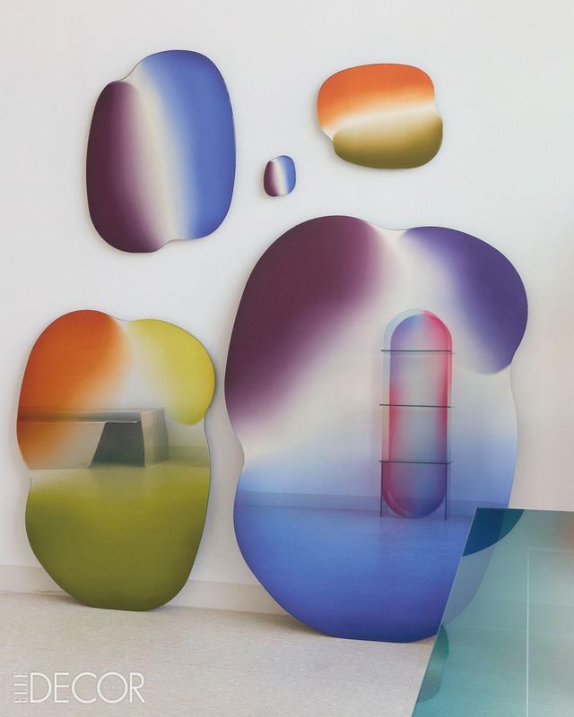 조각보를 감싼 천에서 영감을 받은 ‘크로마 미러’. 