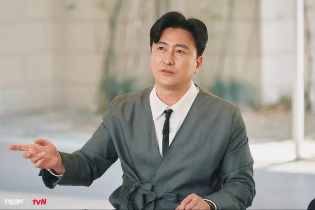 tvN 〈유 퀴즈 온 더 블럭〉에 출연한 안정환