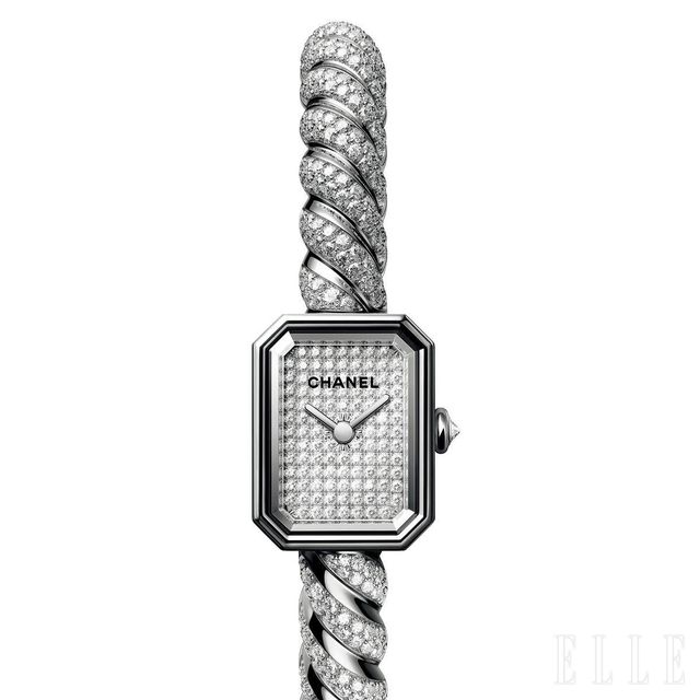 총 6백82개의 브릴리언트 컷 다이아몬드를 세팅한 ‘프리미에르 갈롱 다이아몬드’ 워치. 