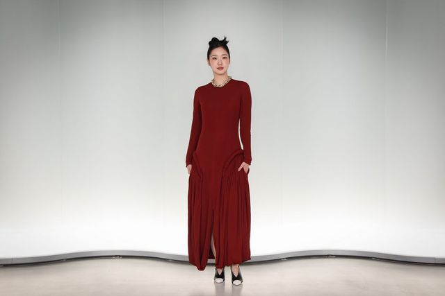 서울에서 진행된 샤넬 2026 공방 컬렉션 쇼에 참석한 김고은