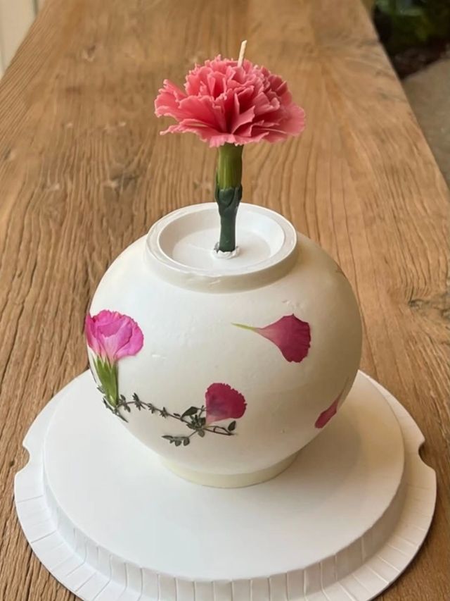 우나스