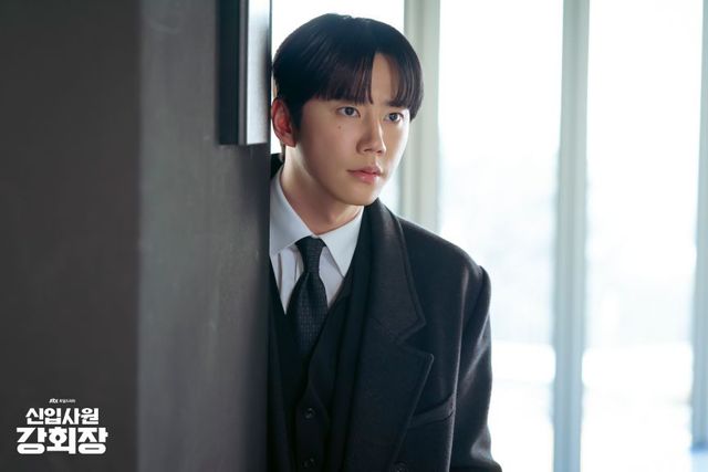 〈신입사원 강회장〉 스틸컷 