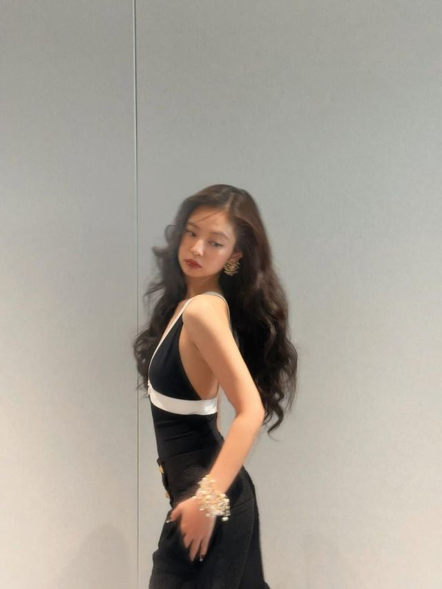 @jennierubyjane