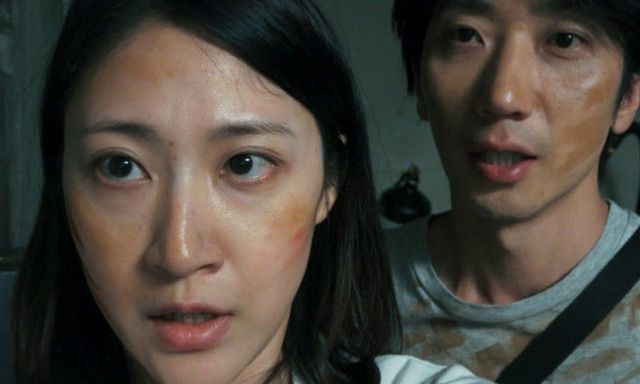 〈지구 최후의 여자〉 스틸컷 속 구한아와 송철. 〈지구 최후의 여자〉를 공동작업한 이종민 감독과 염문경 감독은 연인 사이다.