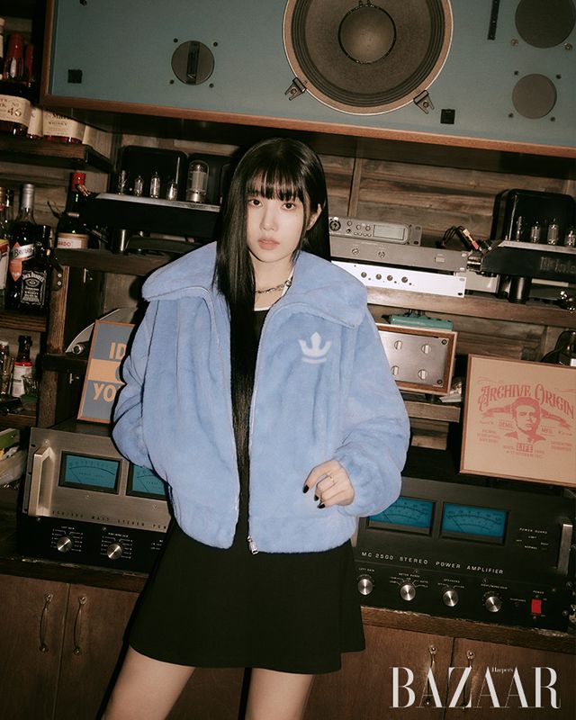 페스티벌 여성 크롭 에코퍼 재킷은 25만9천원 Supra.