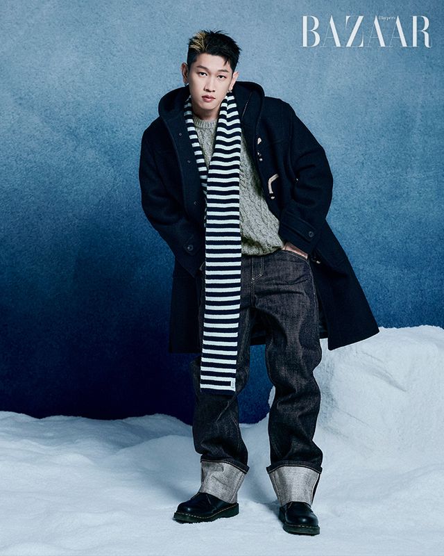 더플 코트는 42만9천원, 케이블 스웨터는 17만9천원, 셀비지 데님 팬츠는 21만9천원, 스트라이프 머플러는 6만9천원 모두 Maritheacute; Franҫois Girbaud. 워커는 스타일리스트 소장품.