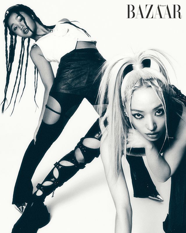  하리무가 착용한 베스트는 Blumarine. 스커트는 Elfelfelf Archives. 레깅스는 604 Service. 목걸이는 Saltwater. 슈즈는 Jimmy Choo. 레드릭이 착용한 레더 톱, 스커트는 Blumarine. 귀고리는 Fendi. 반지는 Saltwater. 슈즈는 Daphne.Lab. 