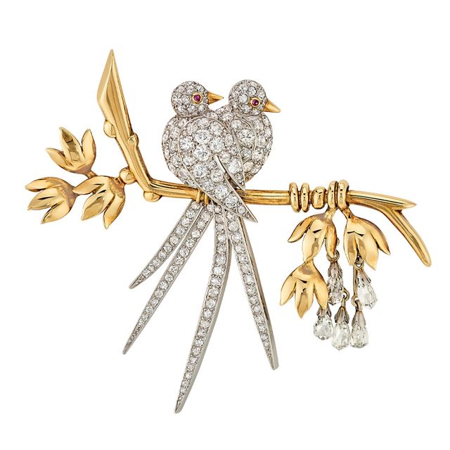 러브버드(Lovebirds) 브로치, 1945년, 플래티넘·옐로 골드·루비·다이아몬드, 반클리프 아펠(Van Cleef amp; Arpels) 컬렉션