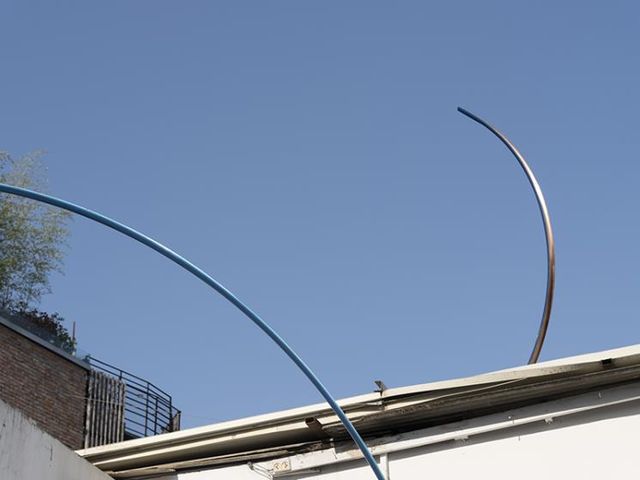 최고은 작가가 아마도예술공간에서 선보인 《Cornering》 전시 전경.