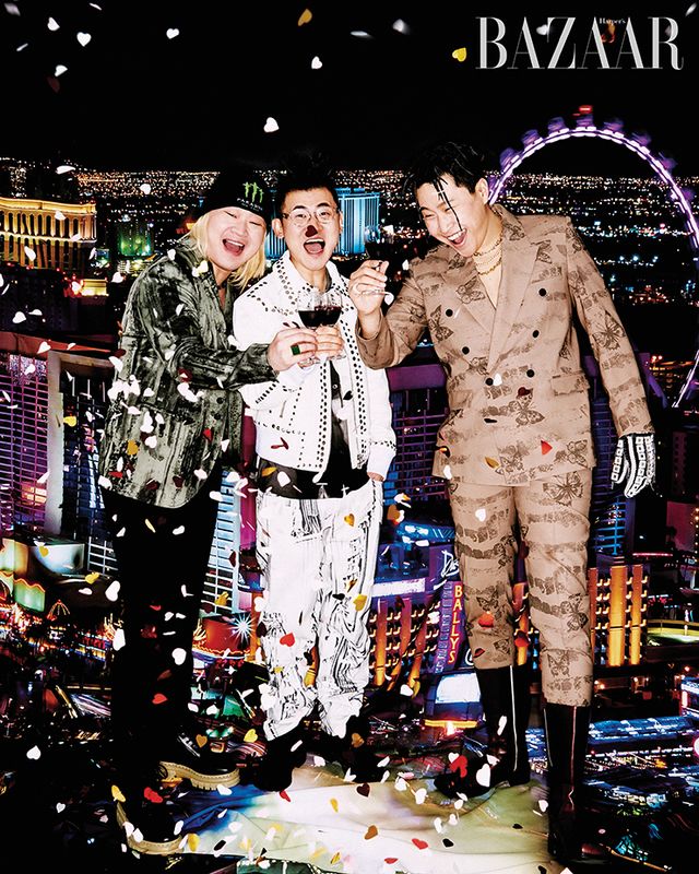 정재형 베스트, 재킷은 John Varvatos. 목걸이는 Wooing. 반지는 Portrait Report. 슈즈는 Dr Martens. 팬츠, 비니는 스타일리스트 소장품. 김민수 재킷, 팬츠는 Hamp;M. 티셔츠는 Stussy. 안경은 Prada by Essilorluxottica. 슈즈는 Timberland. 이용주 재킷, 팬츠는 CosxYeboah. 반지는 Hyend. 장갑은 Bellamp;Nouveau. 슈즈는 Soulesures. 목걸이는 스타일리스트 소장품. 