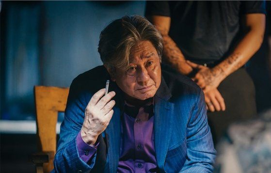  디즈니+ 시리즈 〈카지노〉 스틸