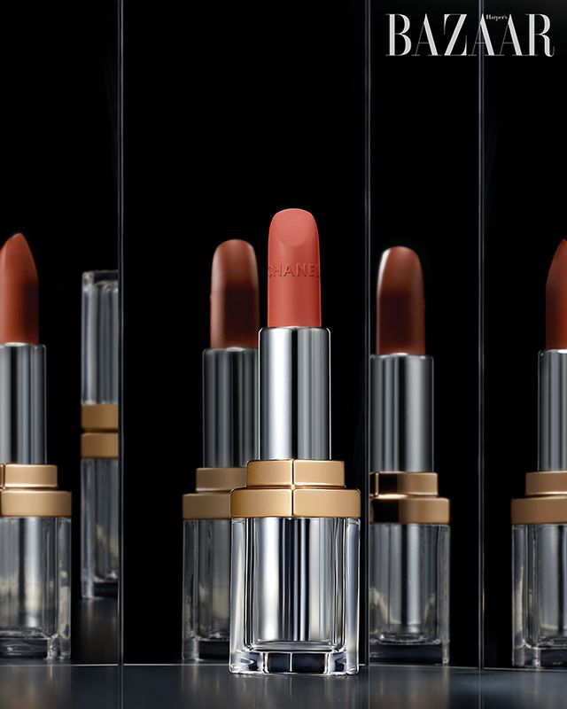 Chanel 31 LE ROUGE(트렁떼 엉 르 루쥬) 19만8천원, 리필 8만9천원.