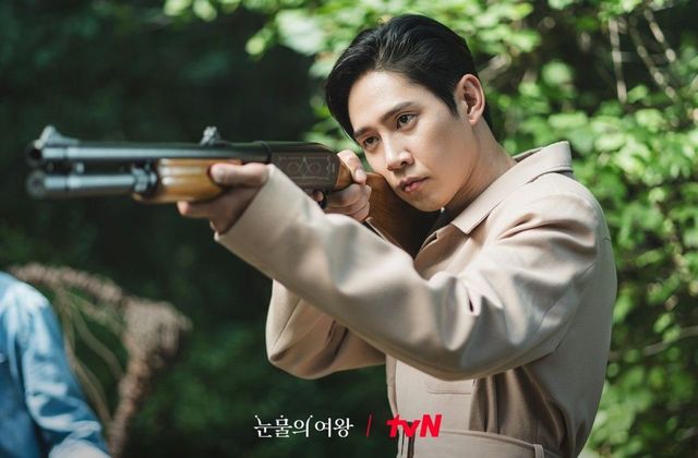 윤은성 역 박성훈 / tvN 토일드라마 〈눈물의 여왕〉 스틸