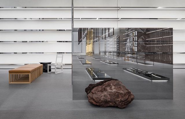 셀린느 뉴욕 매디슨 애비뉴 매장 전경.