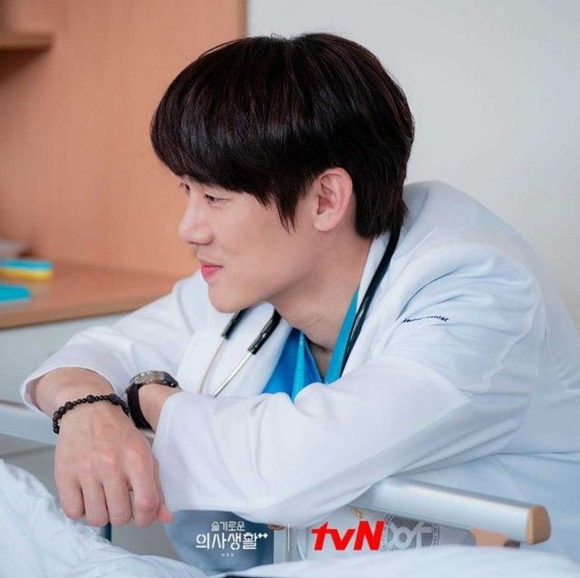 tvN 드라마 〈슬기로운 의사생활〉 스틸