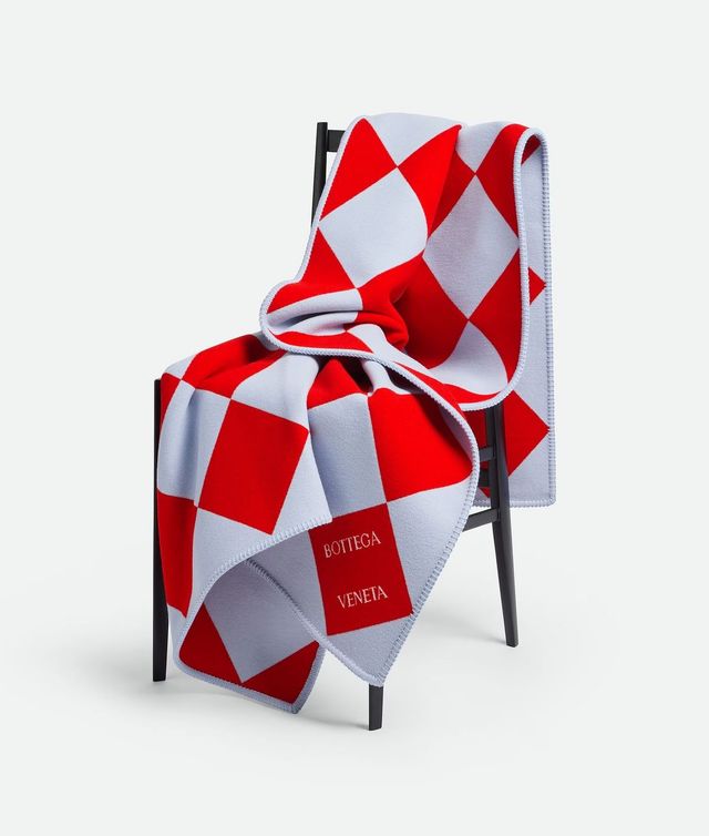 BOTTEGA VENETA 자카드 체크 블랭킷, 1백83만원. 