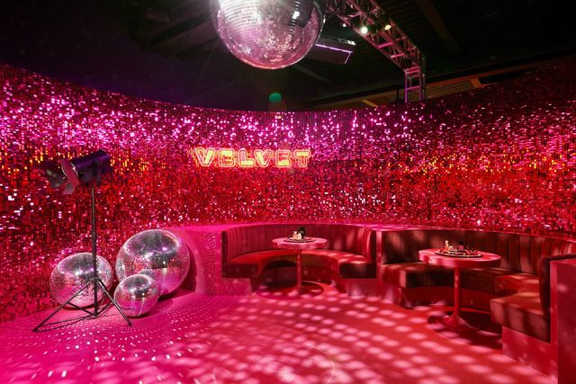 샤넬 루쥬 알뤼르 팝업 05:00 벨벳 클럽 