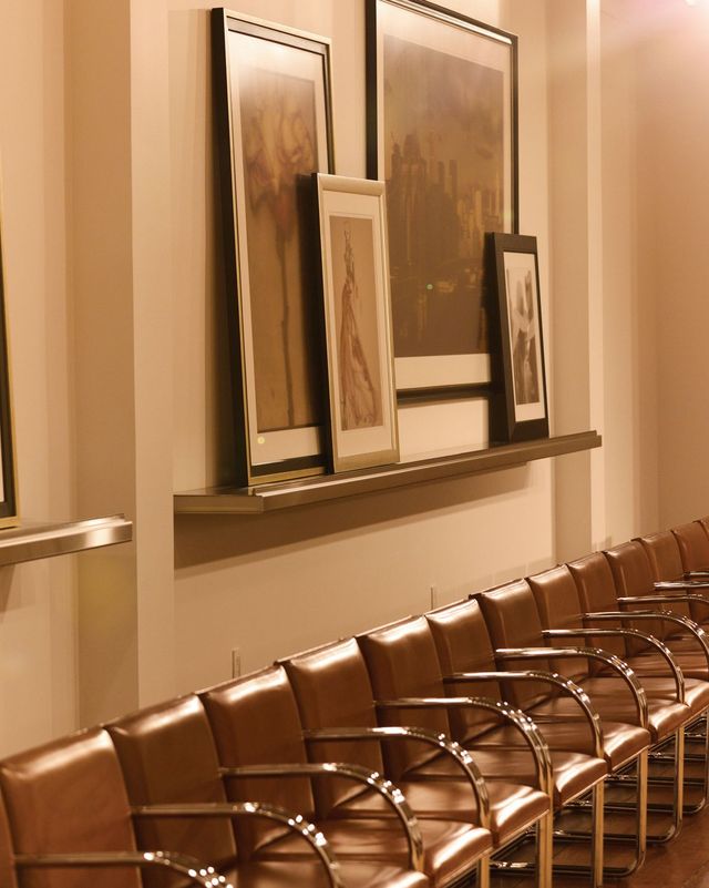 랄프 로렌 컬렉션 2024 폴 홀리데이 여성 쇼를 진행한 미스터 로렌의 디자인 스튜디오.