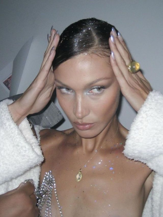 @bellahadid