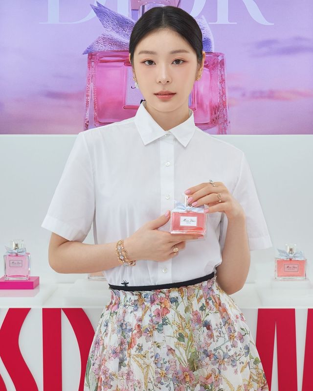 Dior 미스 디올 퍼퓸, 35ml 13만3천원, 50ml 20만6천원, 80ml 27만5천원. 