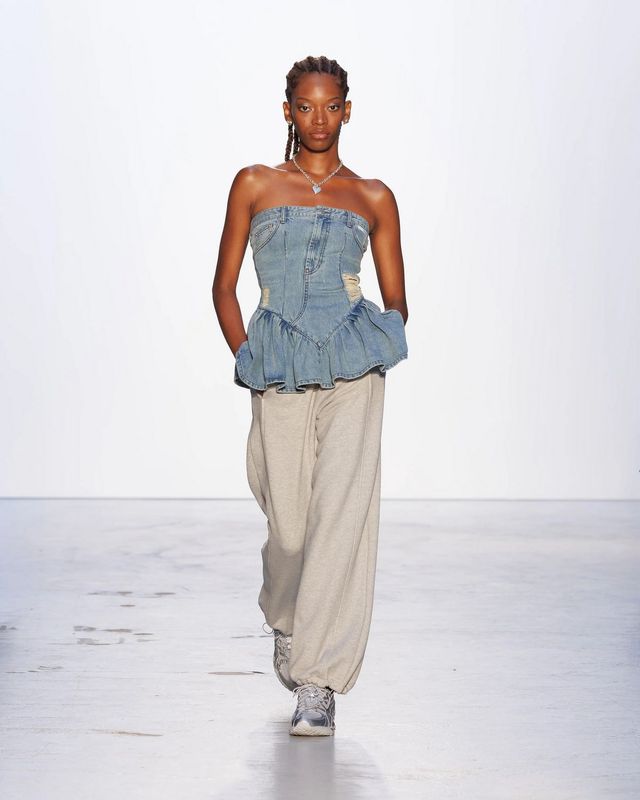 KIMHEKIM 2026 S/S 런웨이 