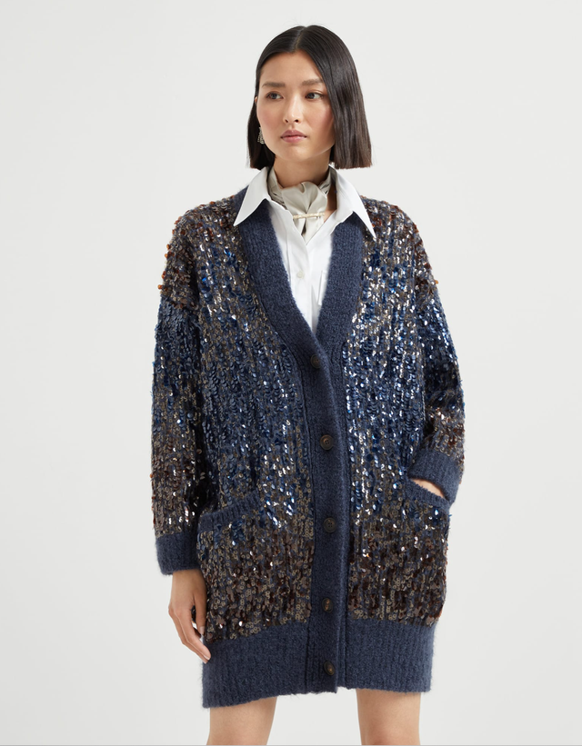 Dazzling degrade 자수 카디건 1천692만원대