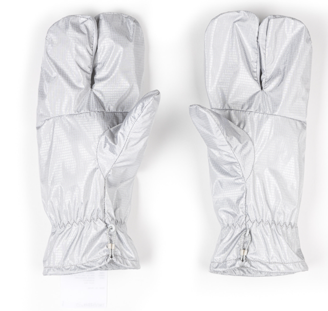 SATISFY 실버쉘 랍스터 오버 미트, 27만원대