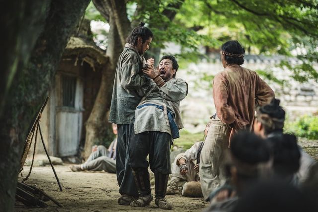 디즈니+ 시리즈 〈탁류〉 스틸