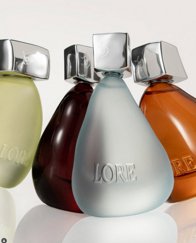 ‘오브제’로서의 역할로도 탁월한 아름다운 보틀 디자인.