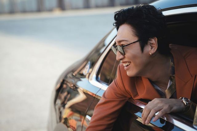 디즈니+ 시리즈 〈조각도시〉 스틸