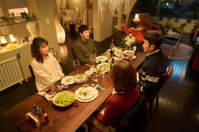 영화 〈윗집 사람들〉 스틸