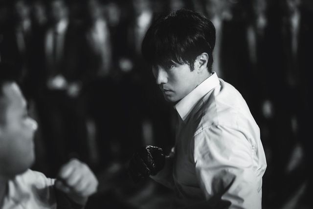 넷플릭스 시리즈 〈광장〉 스틸