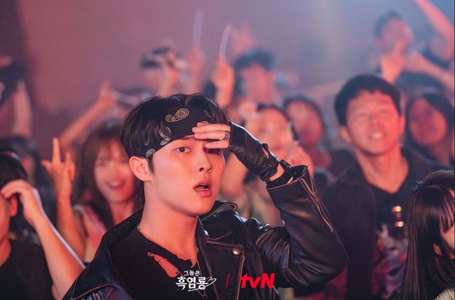 tvN 월화드라마 〈그놈은 흑염룡〉 스틸