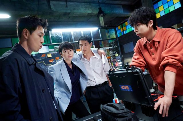 디즈니+ 시리즈 〈트리거〉 스틸