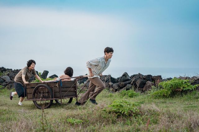 넷플릭스 시리즈 〈폭싹 속았수다〉 스틸