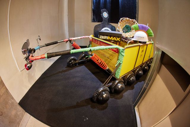 옐로우히피스, “Unreal-Car”