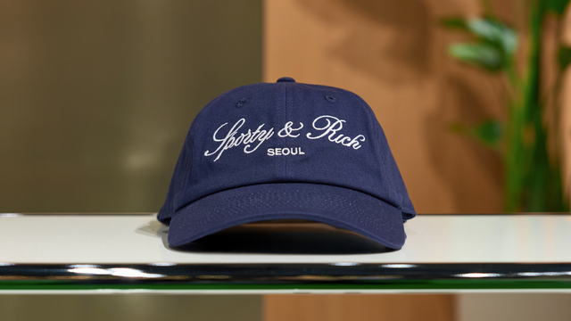 서울 한정판 캡슐 컬렉션의 캡 