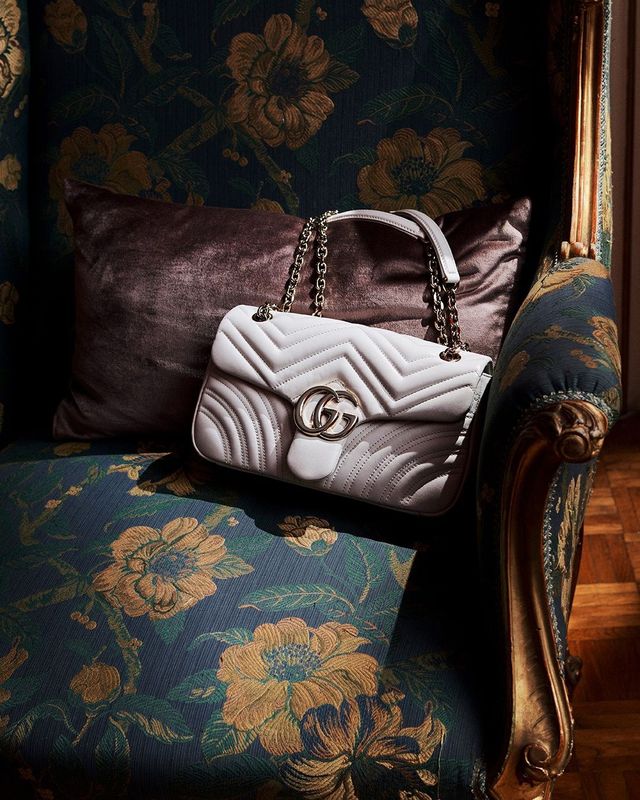 GUCCI 미디엄 숄더백, 4백만원대 